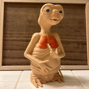 Vintage 1982 E.T. Talking Pull String Toy